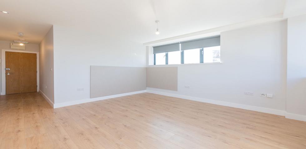 			PARKING SPACE , Studio Apartment, 1 bath, 1 reception Apartment			 Church Lane , KINGSBURY 